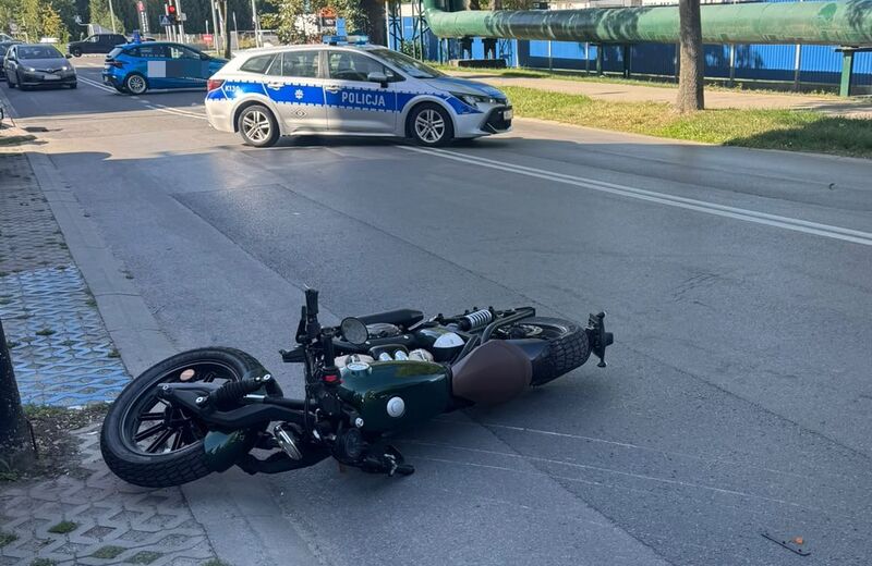 Poranek na drogach Rzeszowa. Ranni rowerzysta i motocyklistka