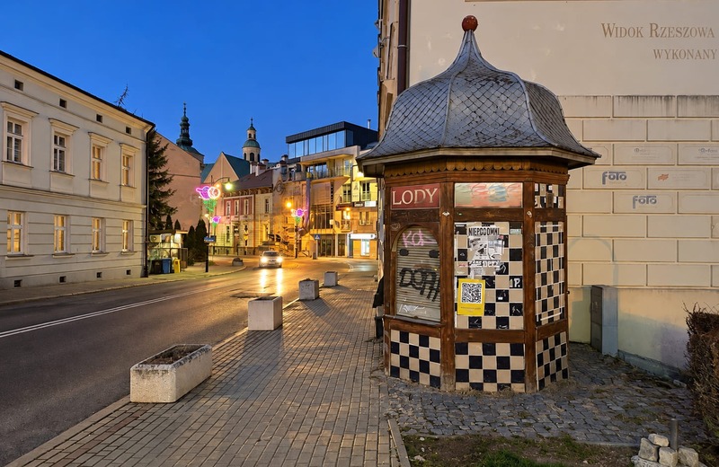 Historyczny kiosk i zabytkowa kamienica w Rzeszowie zyskają nowe życie