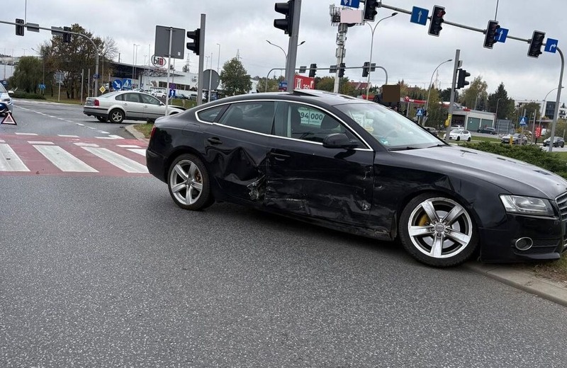 Poranny wypadek na al. Witosa w Rzeszowie. 76-latek trafił do szpitala