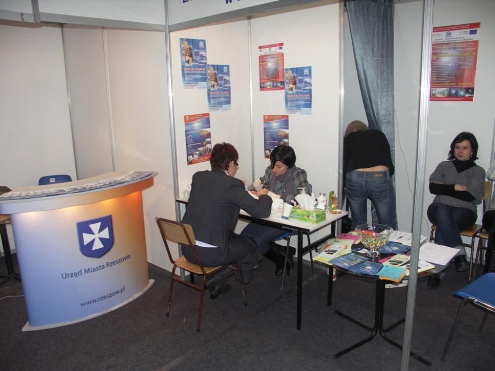 V Podkarpackie Targi Edukacyjne -Hala Podpromie-Rzeszów-9-10.02.2010
