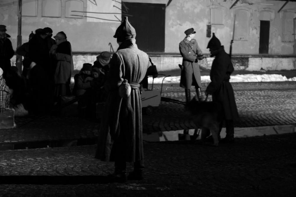 Rekonstrukcja "Na nieludzką ziemię" - Rampa kolejowa - Przemyśl - 28.02.2010