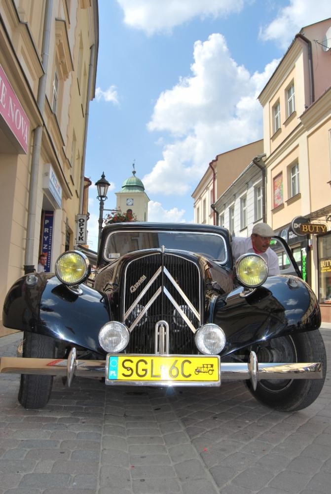XI Podkarpacki Rajd Pojazdów Zabytkowych - Rzeszów - Rynek