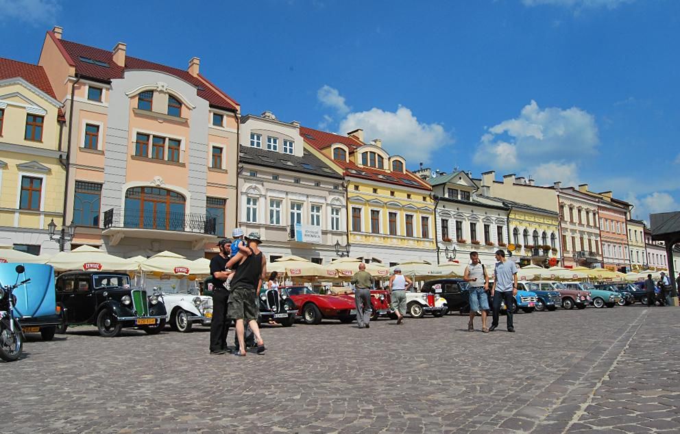 XI Podkarpacki Rajd Pojazdów Zabytkowych - Rzeszów - Rynek
