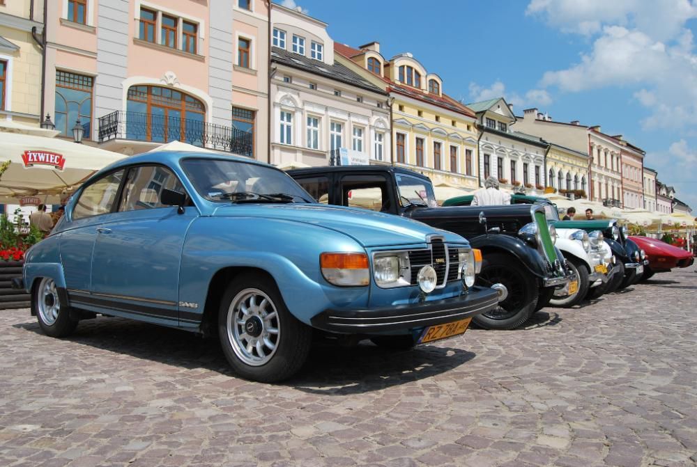 XI Podkarpacki Rajd Pojazdów Zabytkowych - Rzeszów - Rynek
