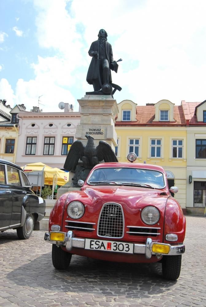 XI Podkarpacki Rajd Pojazdów Zabytkowych - Rzeszów - Rynek