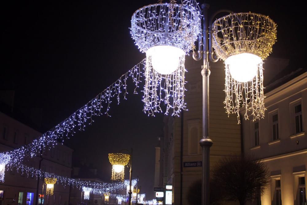 Rzeszów przedświąteczny - Rynek i okolice - Rzeszów - 8.12.2010