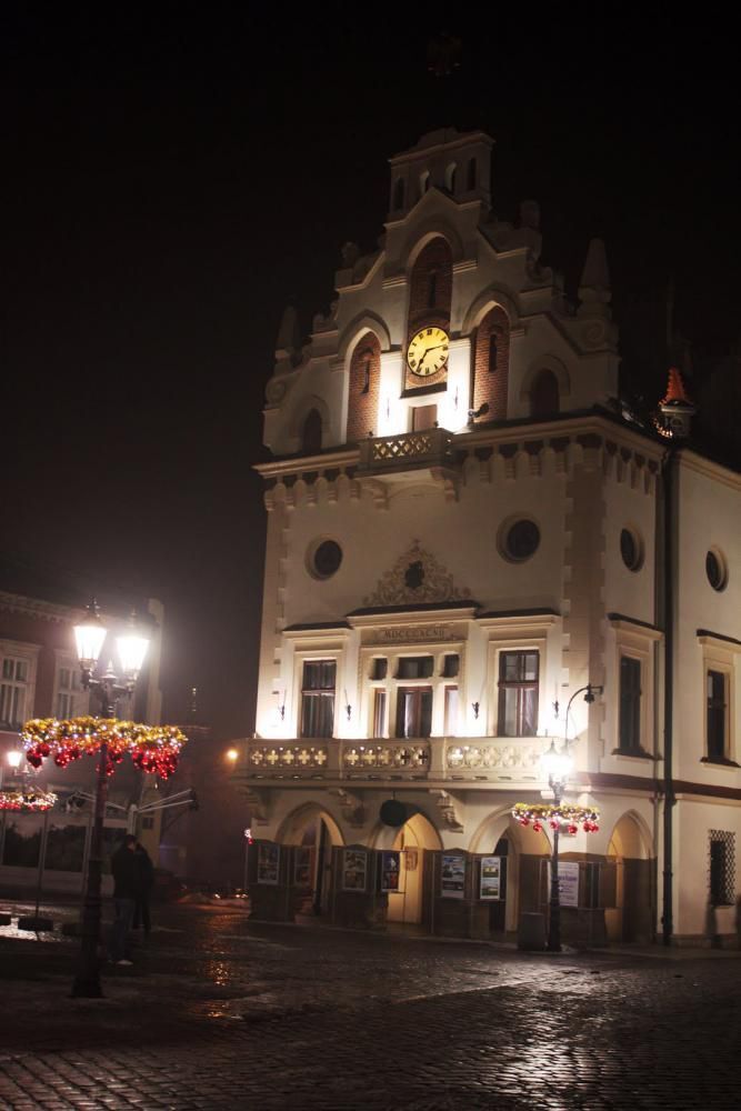 Rzeszów przedświąteczny - Rynek i okolice - Rzeszów - 8.12.2010