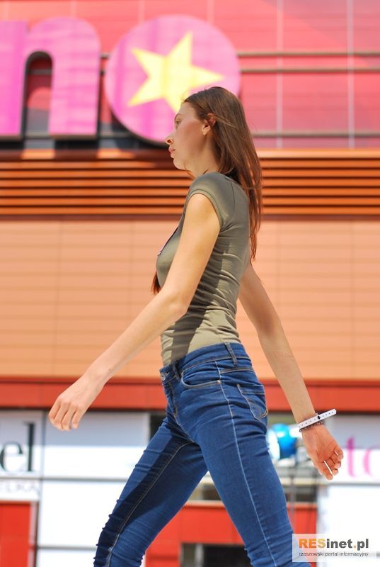 Top Model w Millenium Hall