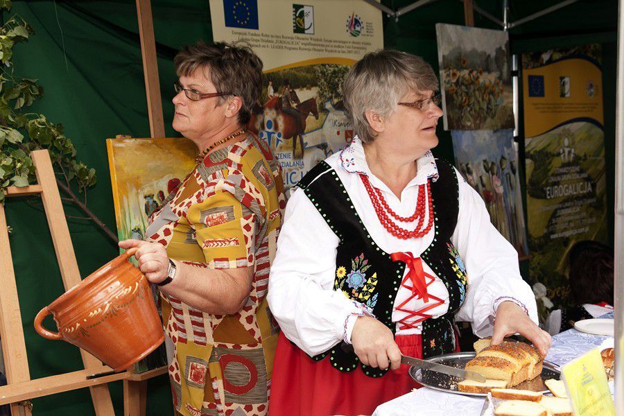 Wojewódzkie Święto Ludowe na rynku w Rzeszowie