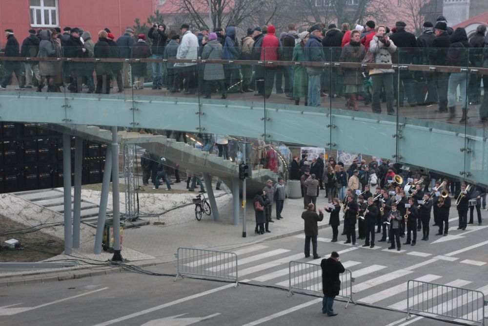  Fotogaleria z otwarcia okrągłej kładki w Rzeszowie