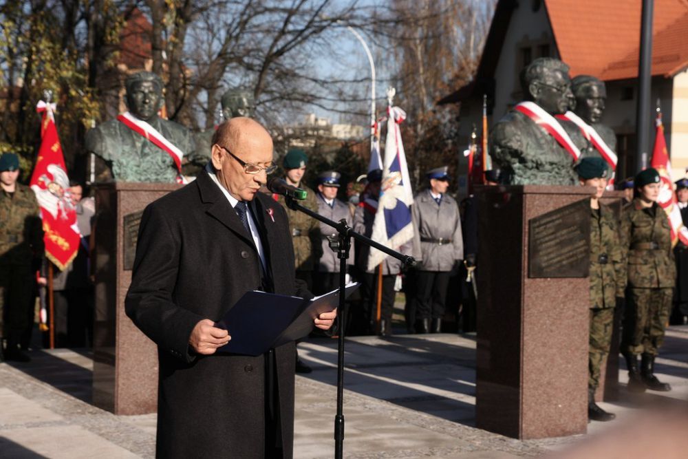  Odsłonięcie i poświecenie pomnika płk. Łukasza Cieplińskiego,