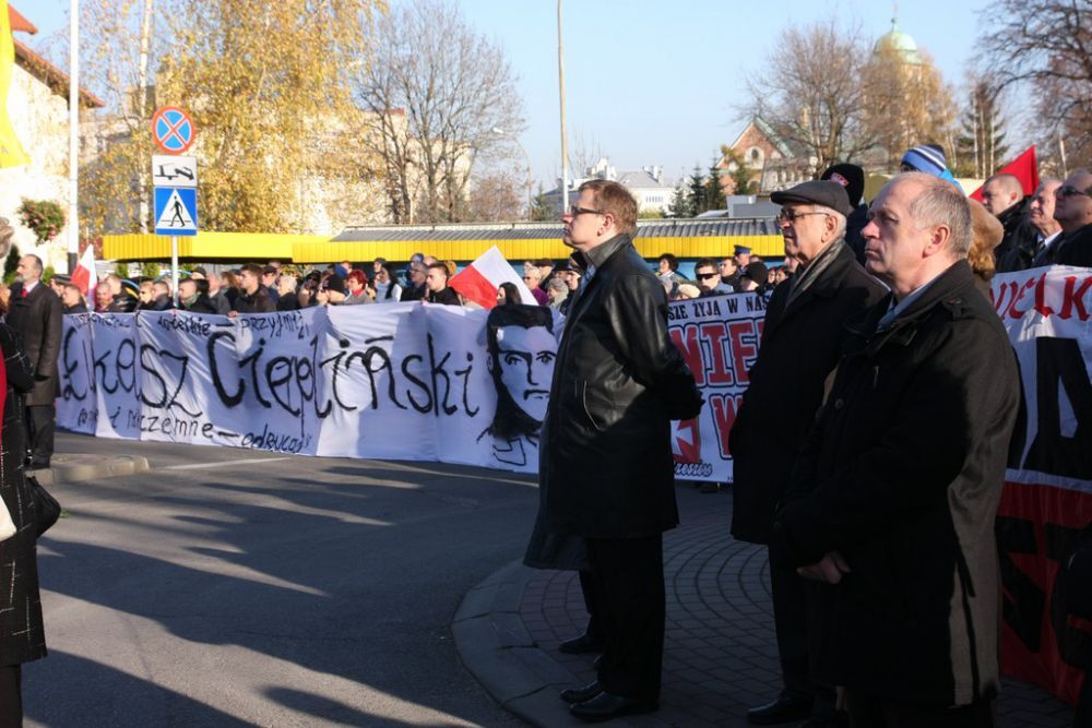  Odsłonięcie i poświecenie pomnika płk. Łukasza Cieplińskiego,