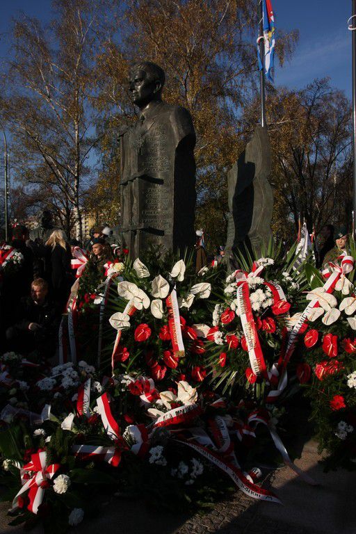  Odsłonięcie i poświecenie pomnika płk. Łukasza Cieplińskiego,