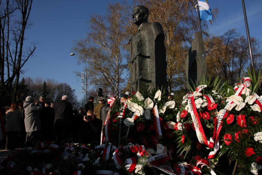  Odsłonięcie i poświecenie pomnika płk. Łukasza Cieplińskiego,