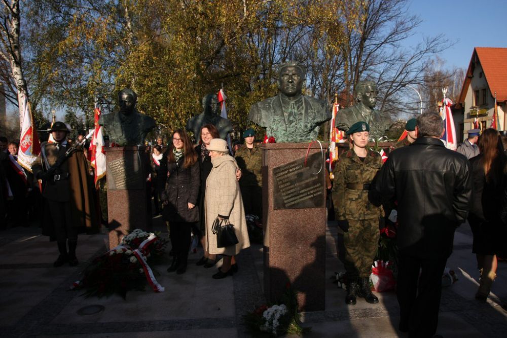  Odsłonięcie i poświecenie pomnika płk. Łukasza Cieplińskiego,