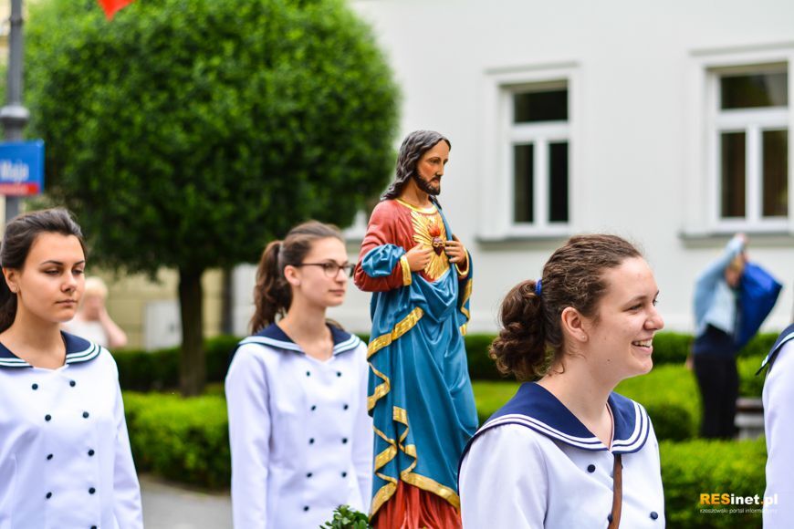 Boże Ciało. Procesja ulicami Rzeszowa