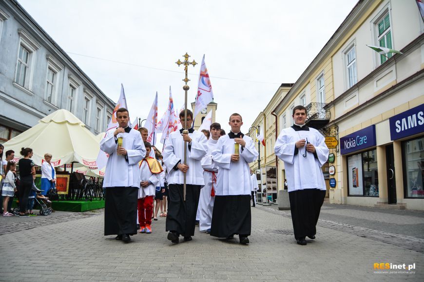 Boże Ciało. Procesja ulicami Rzeszowa