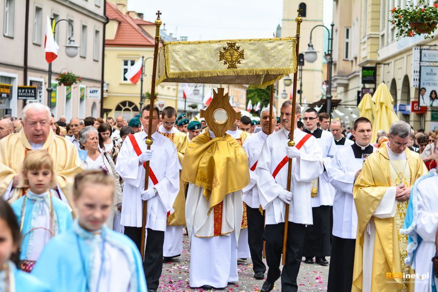Boże Ciało. Procesja ulicami Rzeszowa