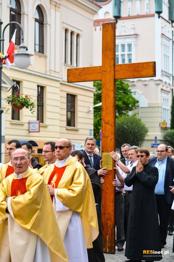 Boże Ciało. Procesja ulicami Rzeszowa