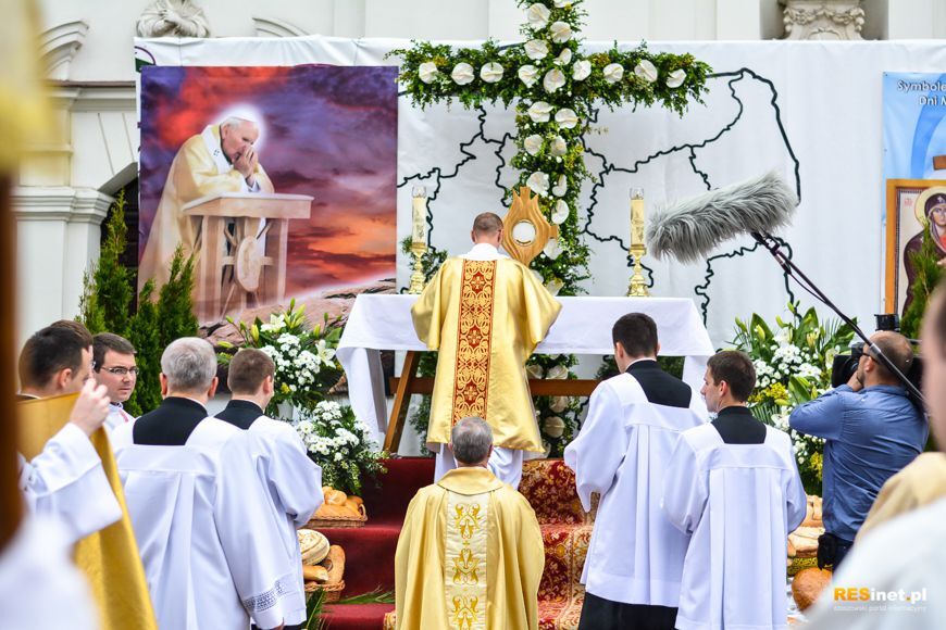 Boże Ciało. Procesja ulicami Rzeszowa