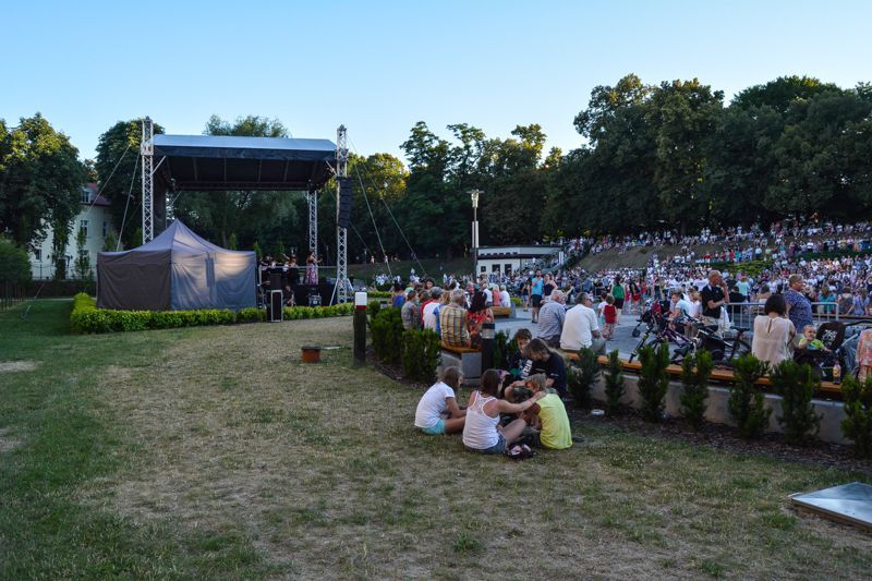 Letni Koncert Promenadowy - Fontanna Multimedialna