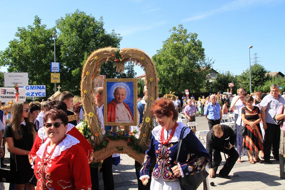 Dożynki diecezjalne w katedrze rzeszowskiej 