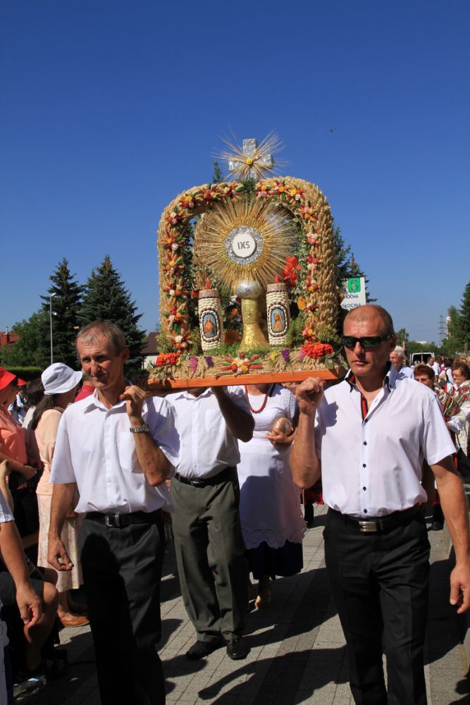 Dożynki diecezjalne w katedrze rzeszowskiej 