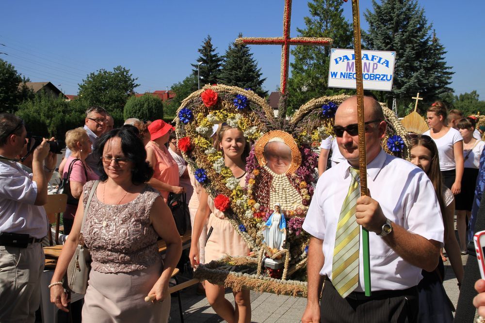 Dożynki diecezjalne w katedrze rzeszowskiej 