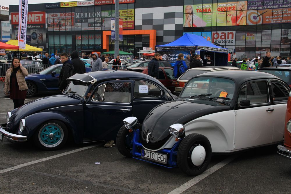 Pokazy driftu na Festiwalu Motoryzacyjnym w Rzeszowie 