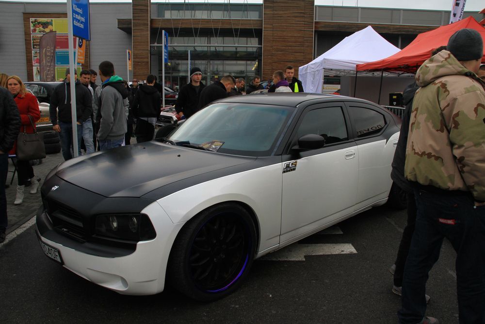 Pokazy driftu na Festiwalu Motoryzacyjnym w Rzeszowie 