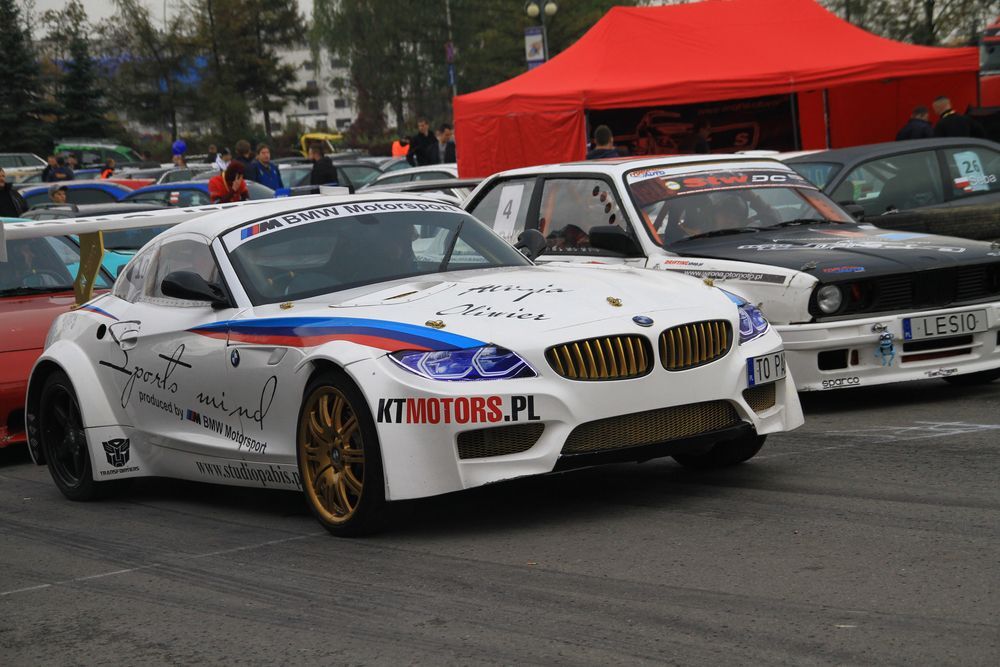 Pokazy driftu na Festiwalu Motoryzacyjnym w Rzeszowie 