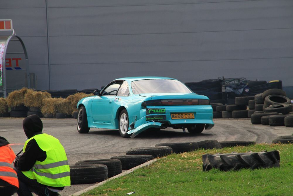 Pokazy driftu na Festiwalu Motoryzacyjnym w Rzeszowie 