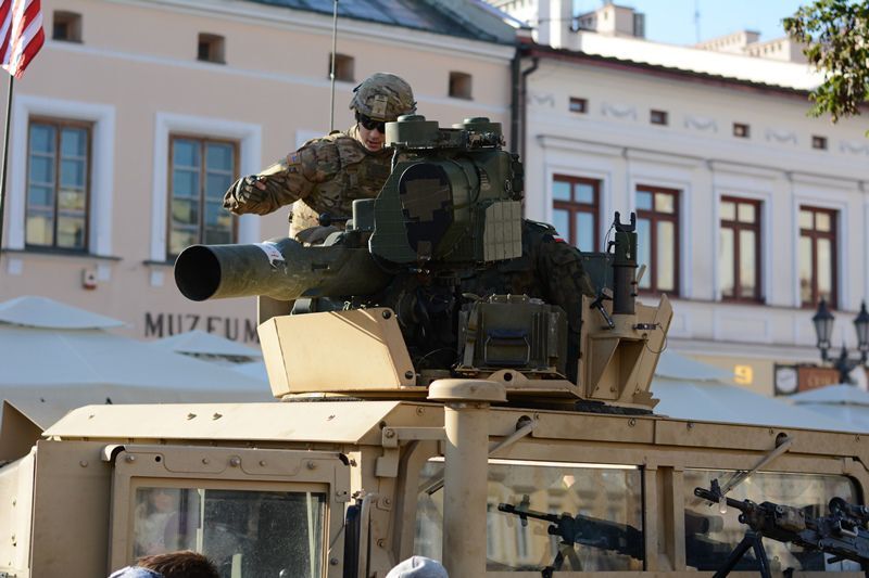 Żołnierze polscy i amerykańscy na Rynku
