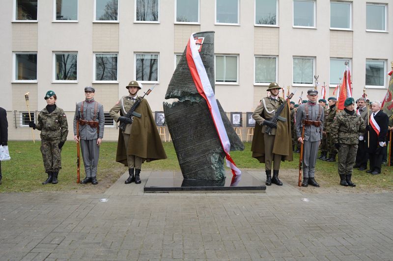 Odsłonięcie pomnika smoleńskiego
