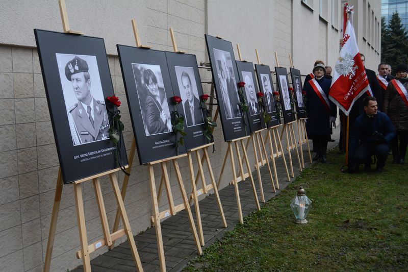 Odsłonięcie pomnika smoleńskiego