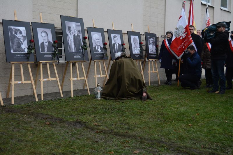 Odsłonięcie pomnika smoleńskiego