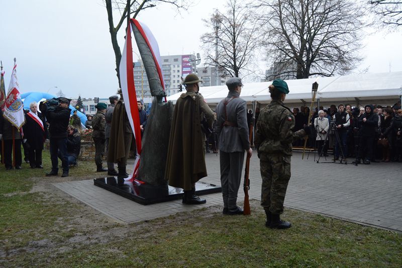 Odsłonięcie pomnika smoleńskiego