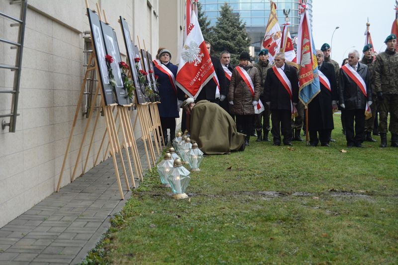 Odsłonięcie pomnika smoleńskiego