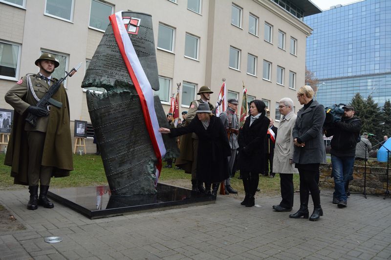 Odsłonięcie pomnika smoleńskiego