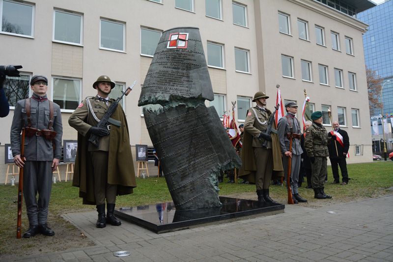 Odsłonięcie pomnika smoleńskiego