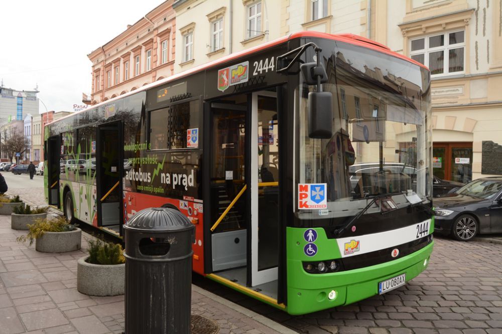 Elektryczny autobus na ulicach Rzeszowa