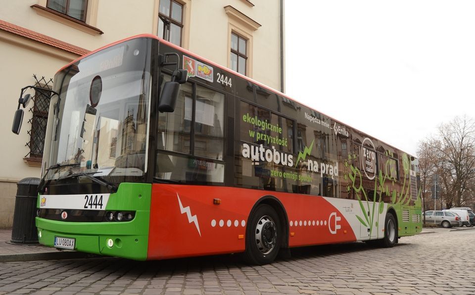 Elektryczny autobus na ulicach Rzeszowa
