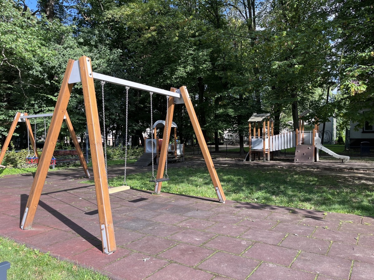 Plac zabaw w Ogrodzie Miejskim im. Solidarności w Rzeszowie