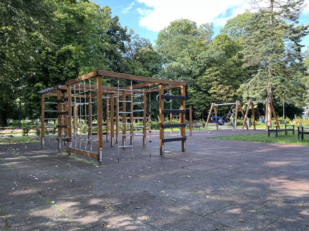 Plac zabaw w Ogrodzie Miejskim im. Solidarności w Rzeszowie