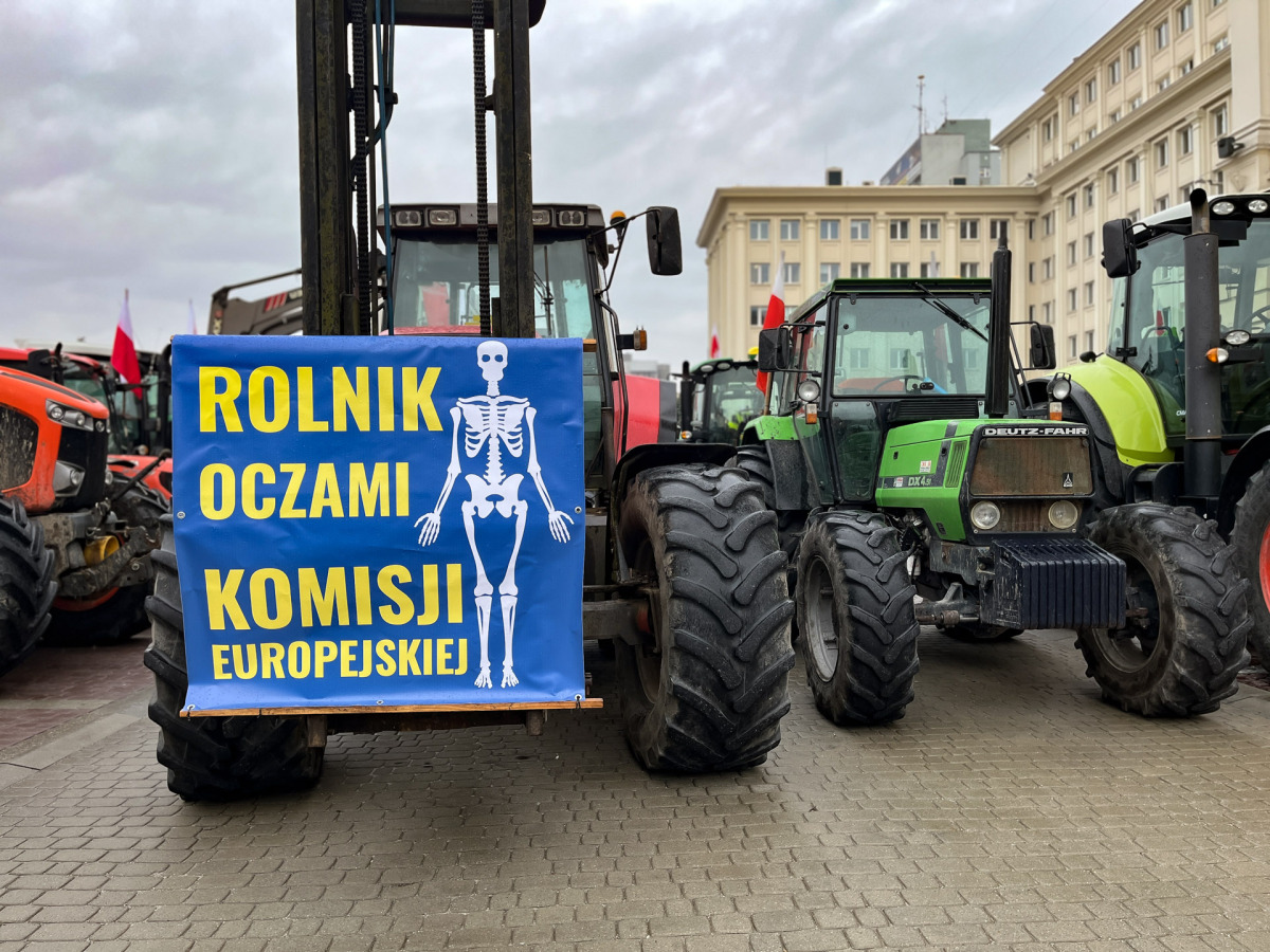Protest rolników przed Urzędem Wojewódzkim w Rzeszowie