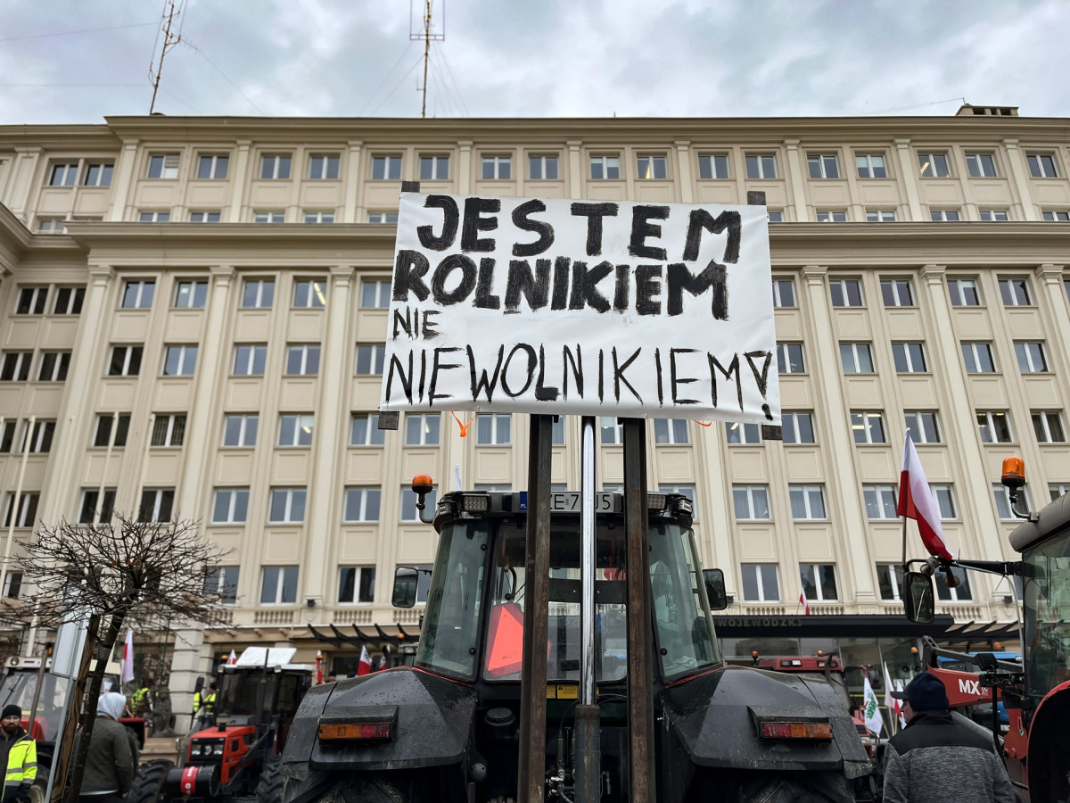 Protest rolników przed Urzędem Wojewódzkim w Rzeszowie