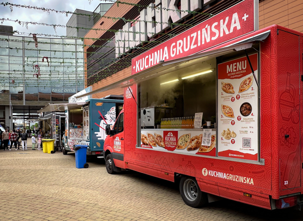 Rzeszów - Żarciowozy - zlot food trucków w Millenieum Hall