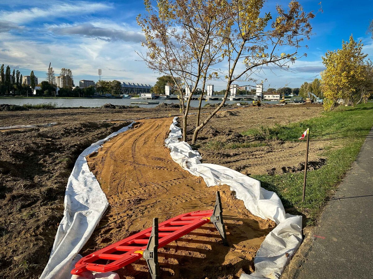 Rzeszów - Budowa miejskiej plaży nad Wisłokiem [październik 2024]