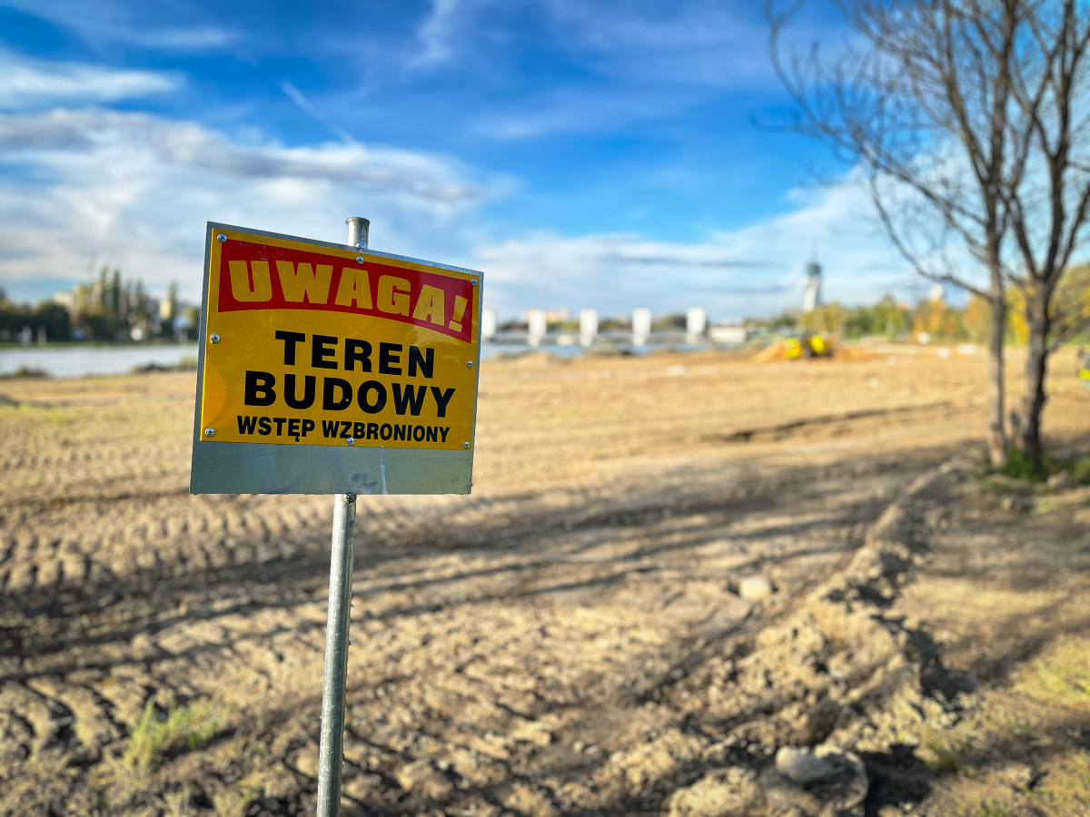Rzeszów - Budowa miejskiej plaży nad Wisłokiem [październik 2024]