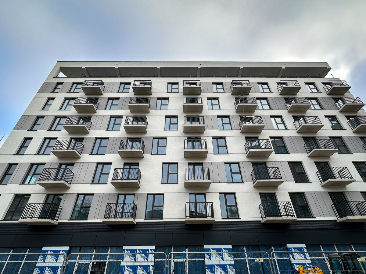 Rzeszów - Budowa Capital Towers Residence w sąsiedztwie hali Podpromie [listopad 2024]